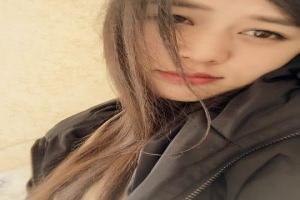 中国帅哥被挠脚心