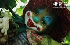 《妹妹背着洋娃娃》歌词