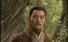 岳不群前期武功